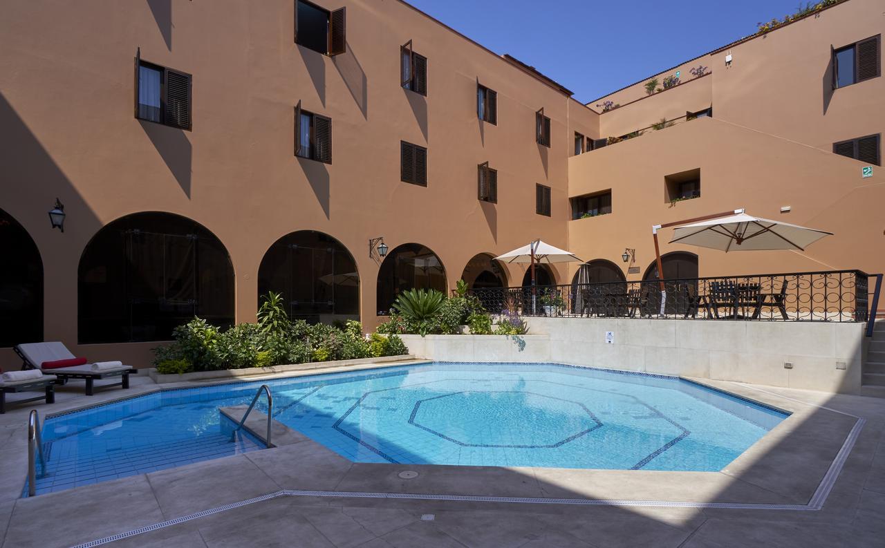 Costa Del Sol Trujillo Centro Hotel Exterior photo